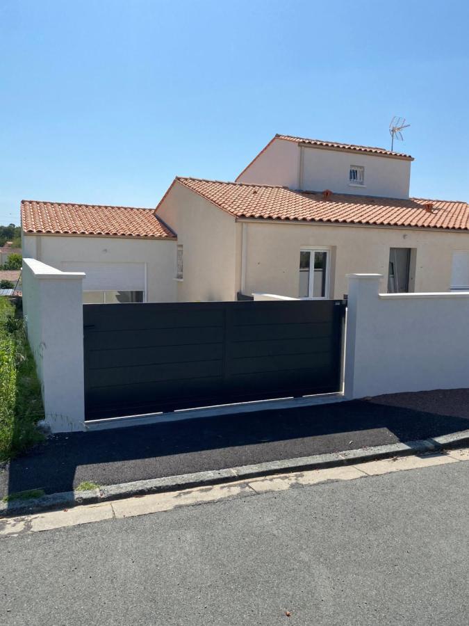 Bel Chez Particulier Calme Et Piscine Apartment